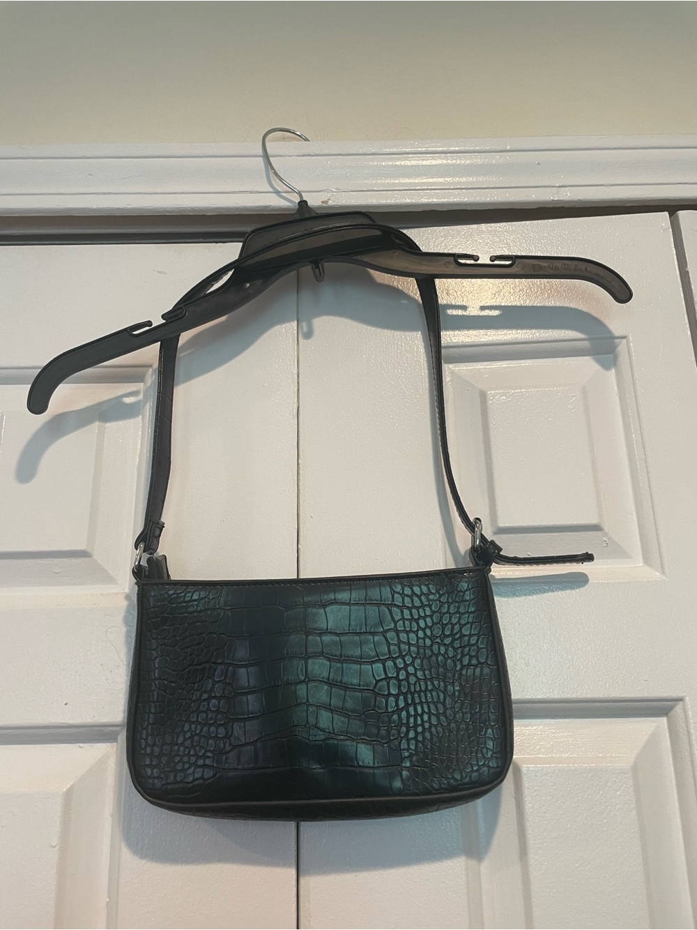 Croc-Embossed Black Shoulder Bag with Adjustable Strap